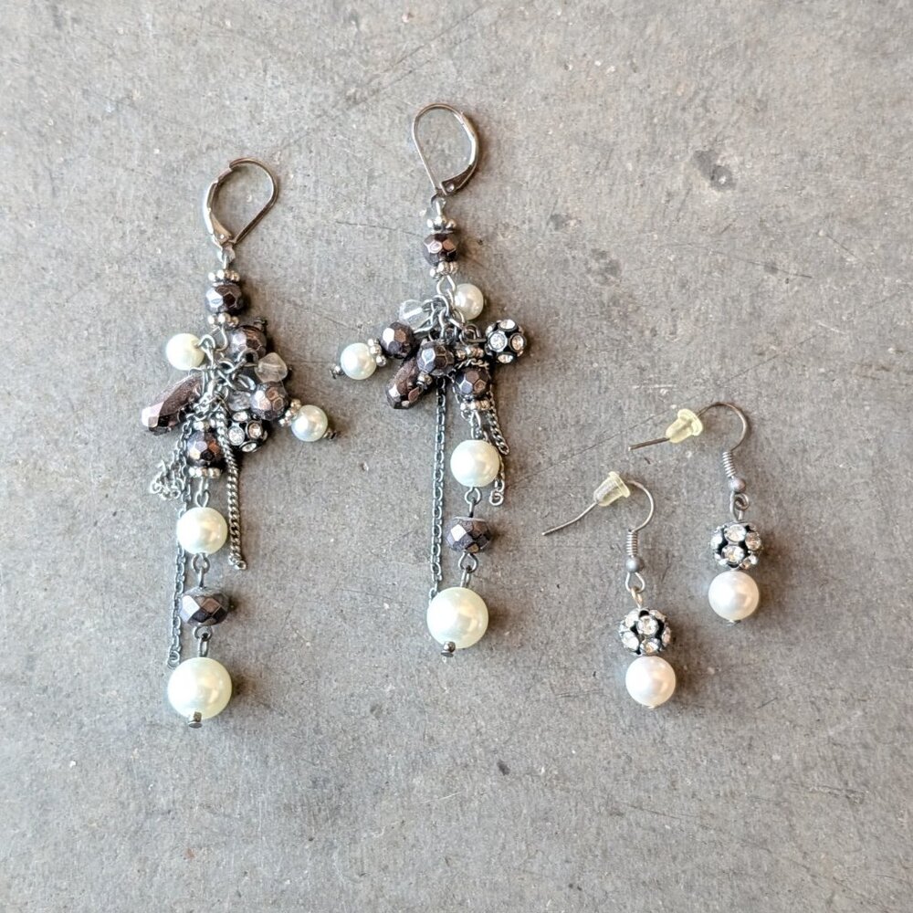 Set of 2 Black and White Pearl and Chain Dangle Drop Earrings